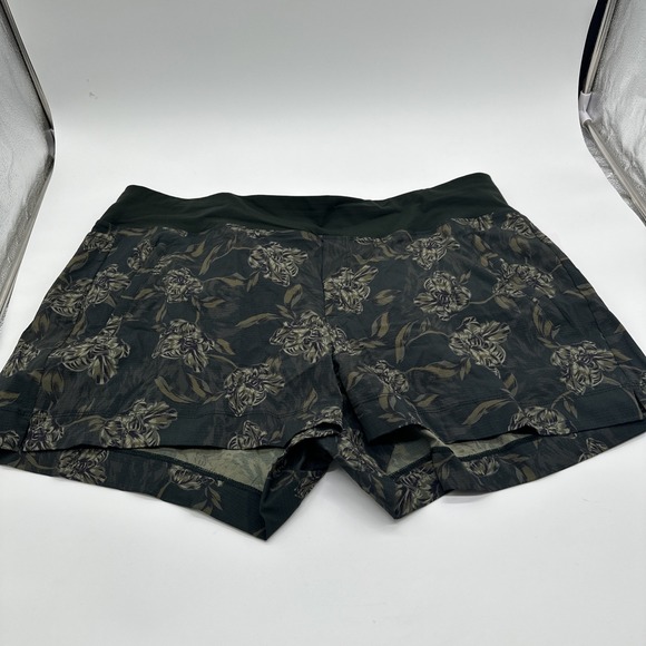 Athleta Pants - Athleta Trekkie North Printed Short Womens Size 20 Dark Floral Ripstop